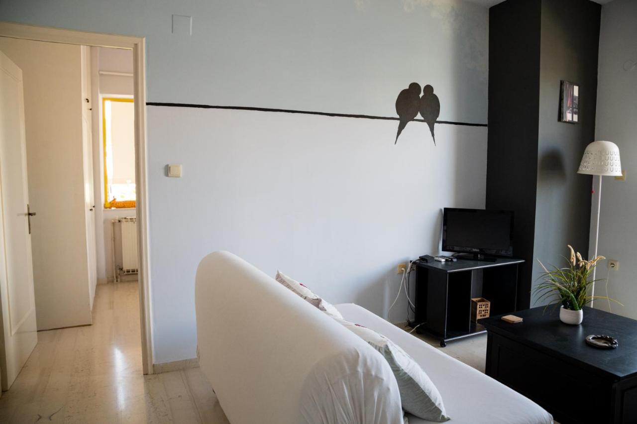 Eftihia Apartments By The Sea 罗希姆诺 外观 照片