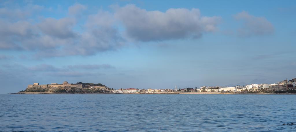 Eftihia Apartments By The Sea 罗希姆诺 外观 照片