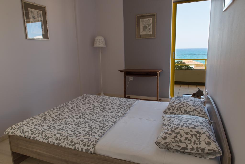 Eftihia Apartments By The Sea 罗希姆诺 外观 照片